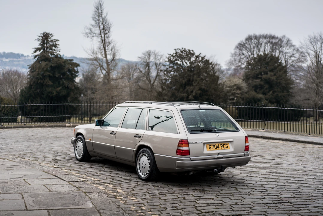 1989 Mercedes-Benz W124 E-Class - Image 16 of 31
