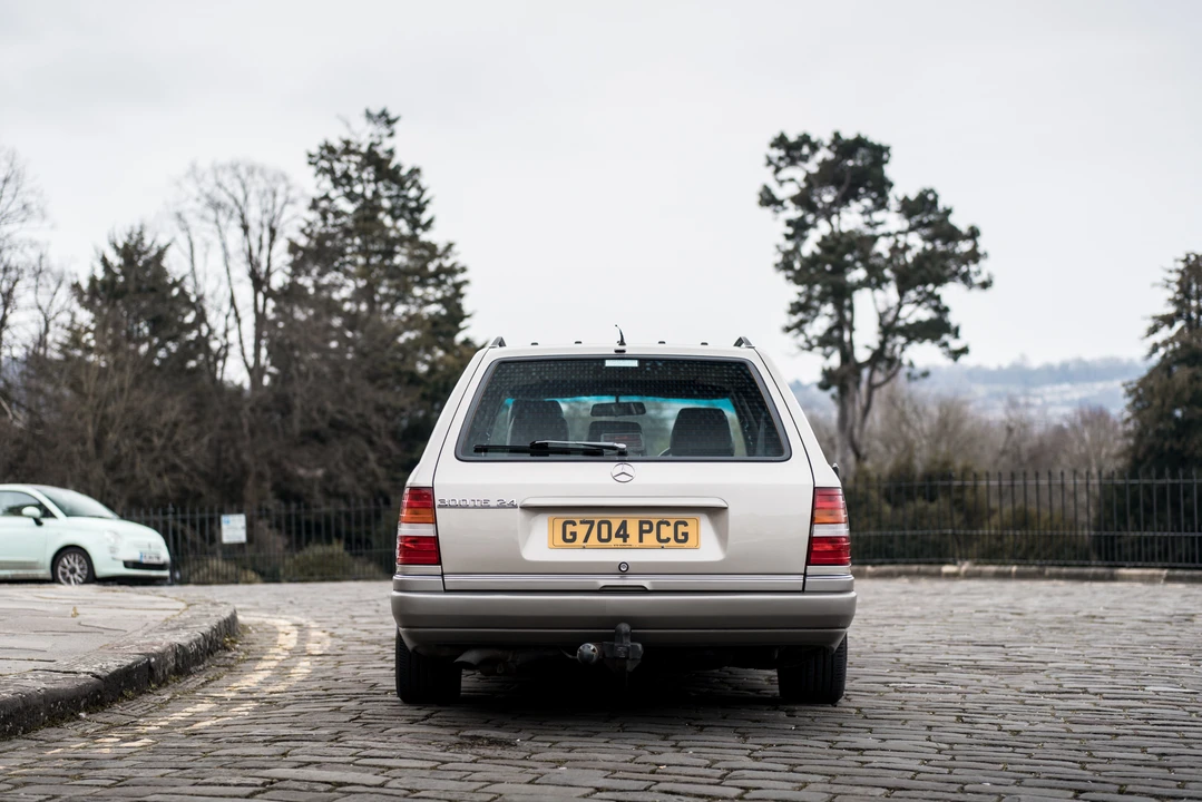 1989 Mercedes-Benz W124 E-Class - Image 17 of 31
