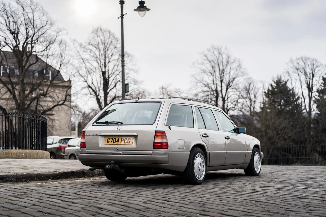 1989 Mercedes-Benz W124 E-Class - Image 20 of 31