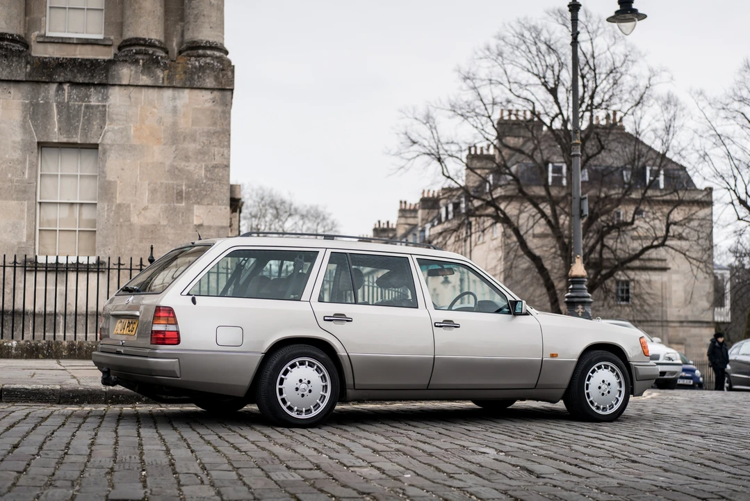 1989 Mercedes-Benz W124 E-Class - Image 21 of 31