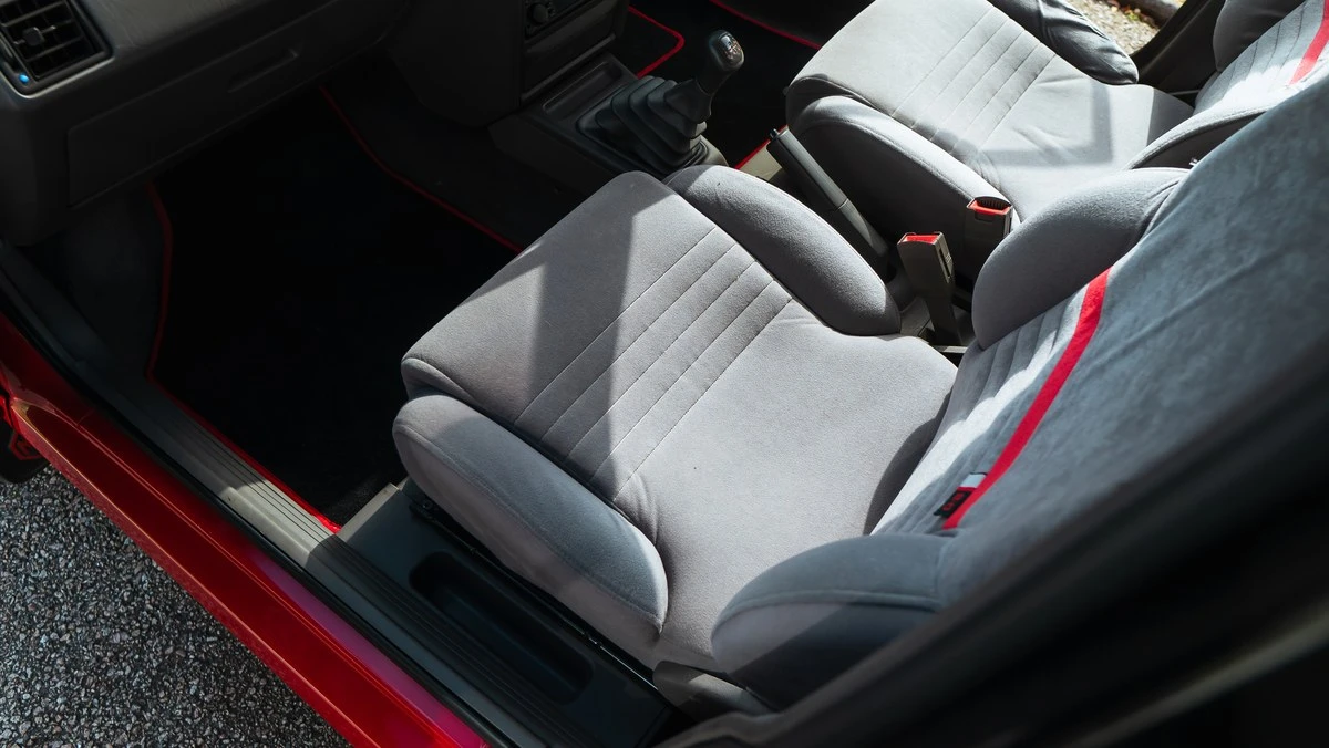 1989 MG - Image 28 of 30