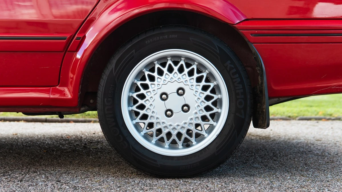 1989 MG - Image 19 of 30