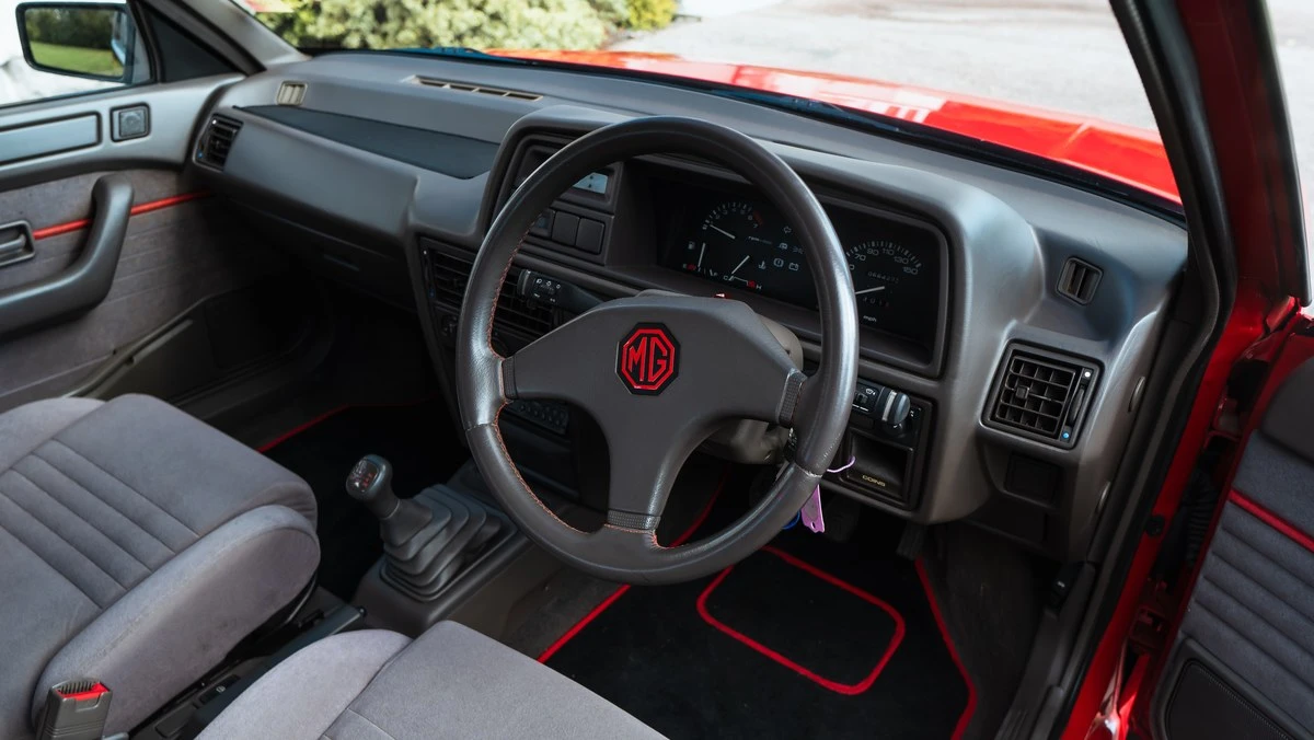 1989 MG - Image 5 of 30