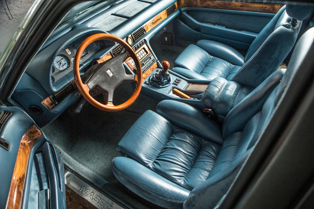 1989 Maserati 222 - Image 2 of 3