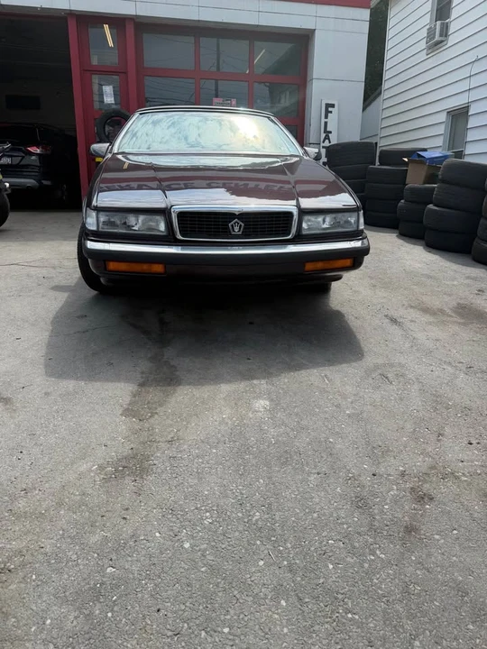 1989 Maserati Biturbo & 222 - Image 2 of 10