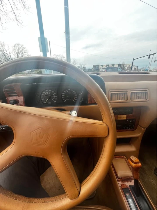 1989 Maserati Biturbo & 222 - Image 8 of 10