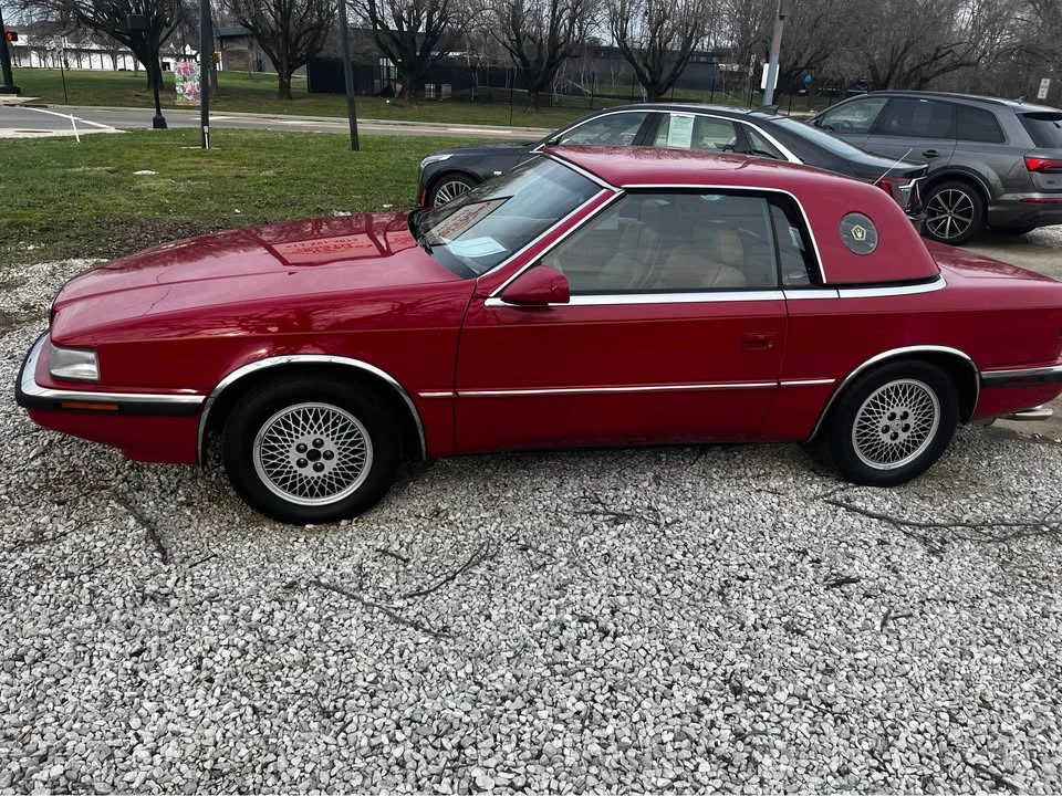 1989 Maserati Biturbo & 222 - Image 2 of 10
