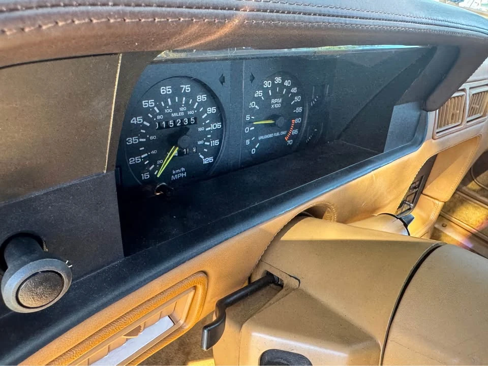 1989 Maserati Biturbo & 222 - Image 6 of 14