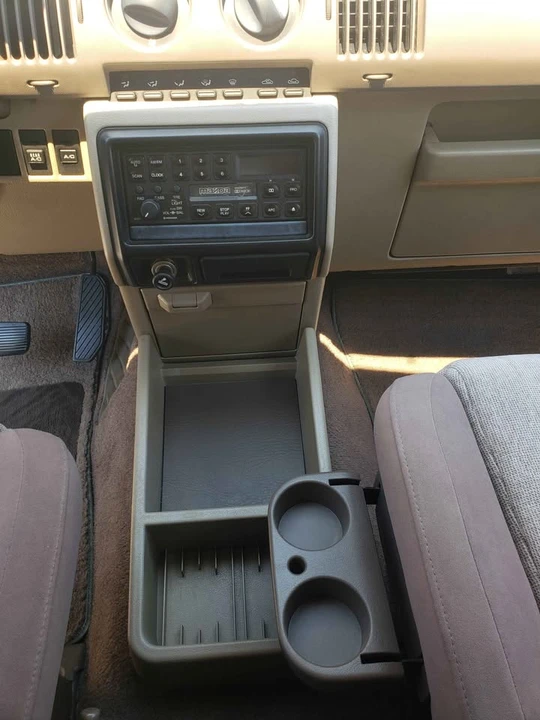 1989 Mazda MPV 1st Gen - Image 5 of 10