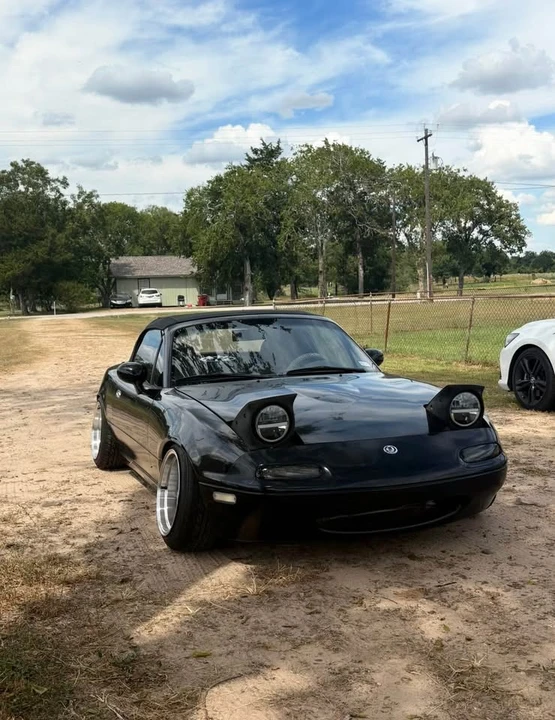 1989 Mazda NA MX-5 Miata - Image 2 of 3