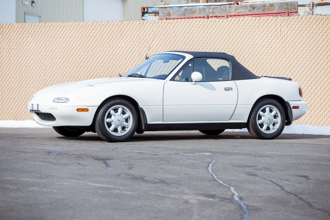 1989 Mazda NA MX-5 Miata - Image 8 of 11