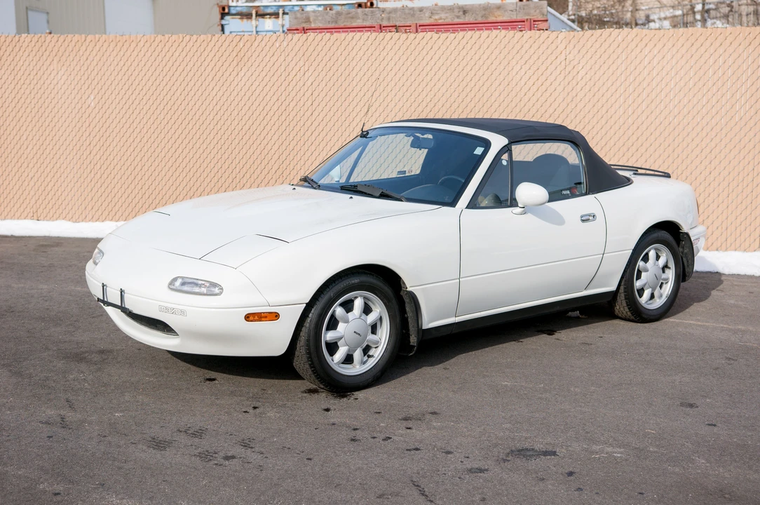 1989 Mazda NA MX-5 Miata - Image 6 of 11