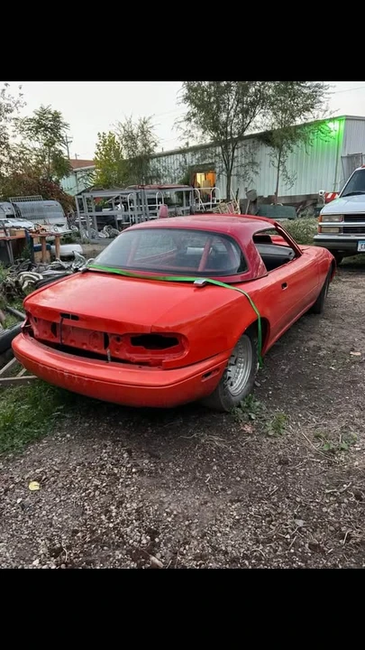 1989 Mazda NA MX-5 Miata - Image 2 of 9