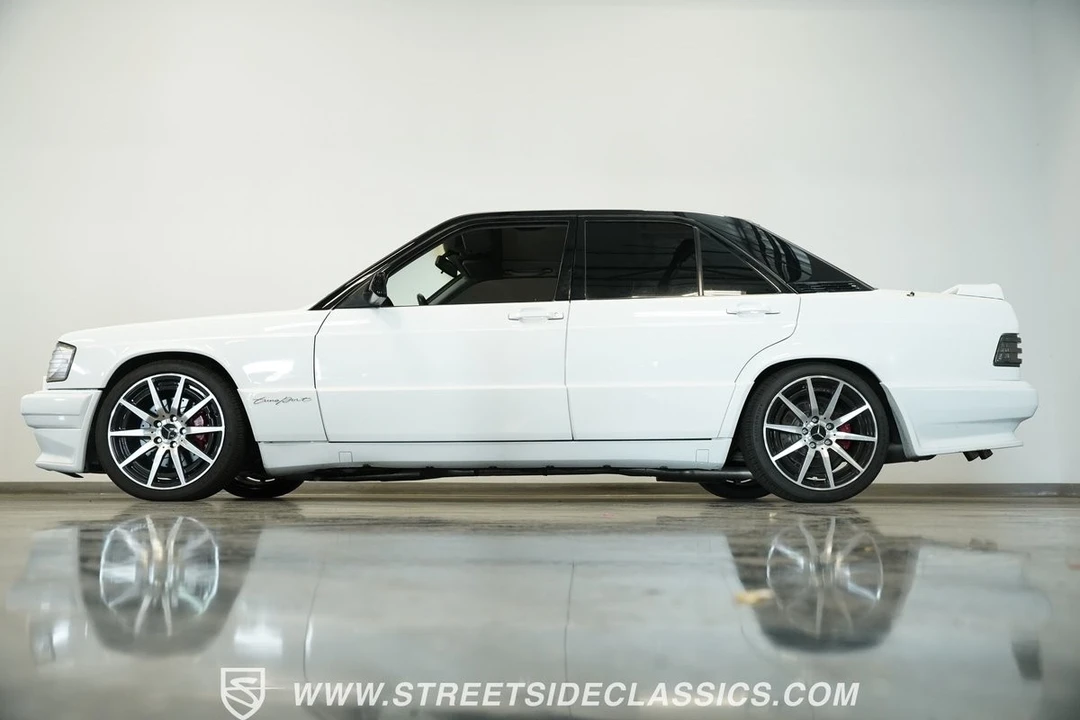 1989 Mercedes-Benz 190E - Image 9 of 12