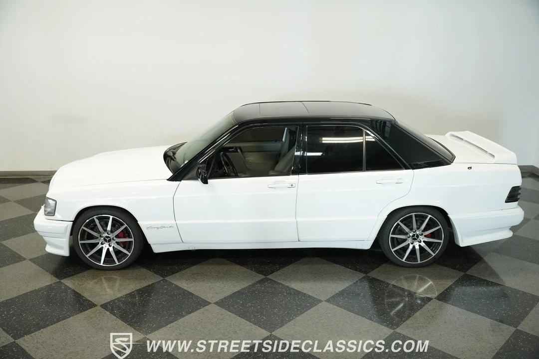 1989 Mercedes-Benz 190E - Image 10 of 12