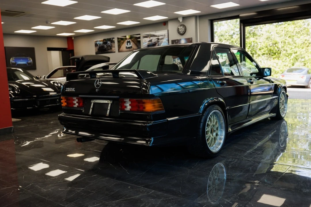 1989 Mercedes-Benz 190E 2.3-16 & 2.5-16 - Image 17 of 30