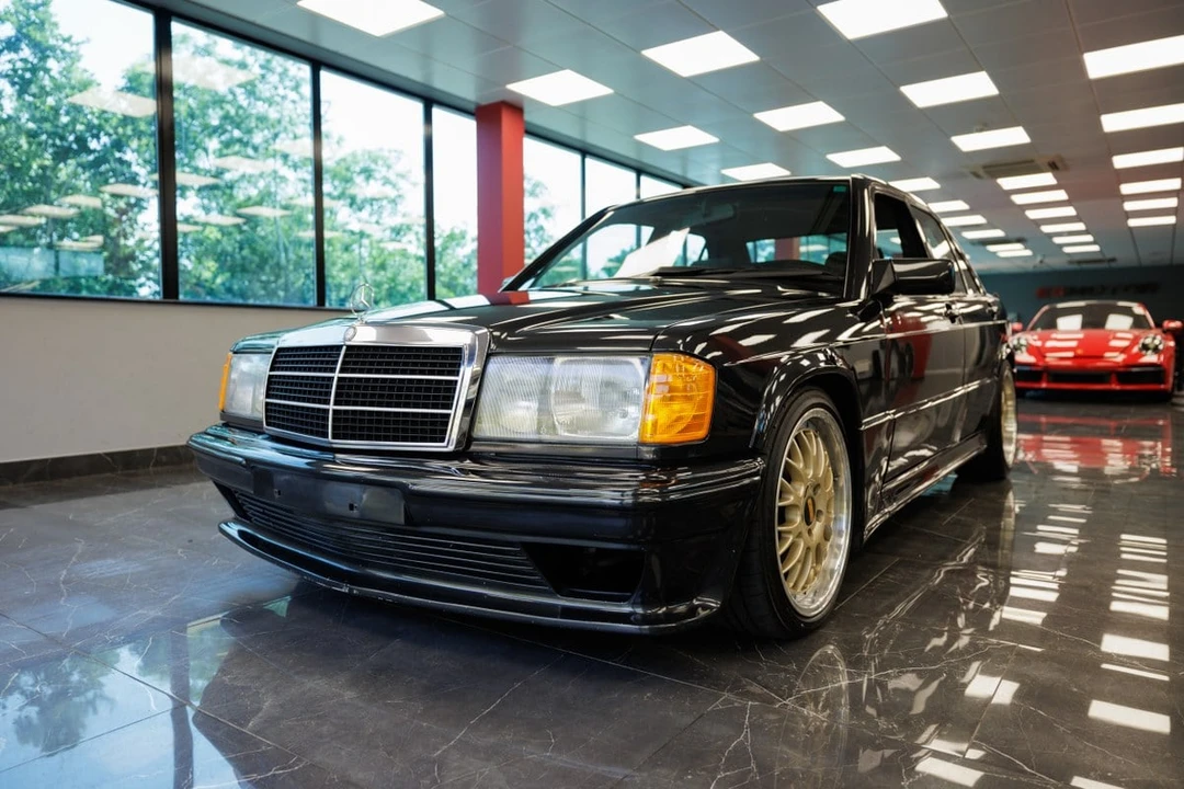 1989 Mercedes-Benz 190E 2.3-16 & 2.5-16 - Image 12 of 30