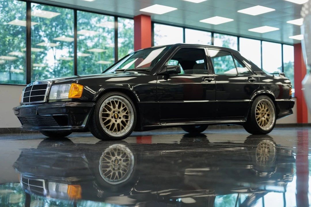 1989 Mercedes-Benz 190E 2.3-16 & 2.5-16 - Image 6 of 30