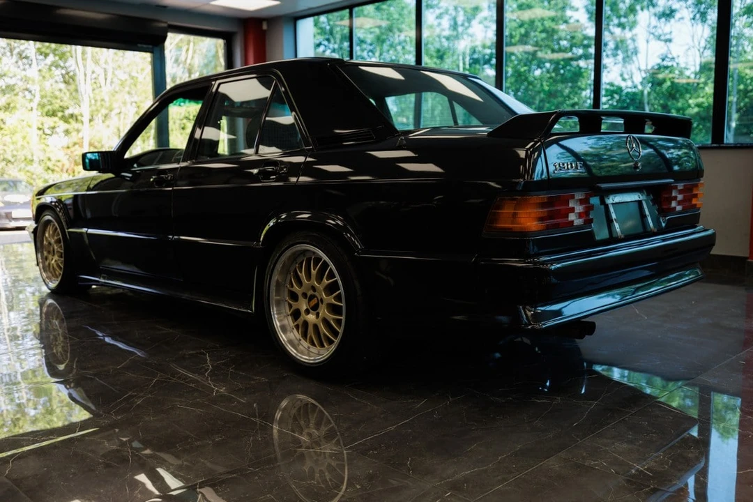 1989 Mercedes-Benz 190E 2.3-16 & 2.5-16 - Image 23 of 30
