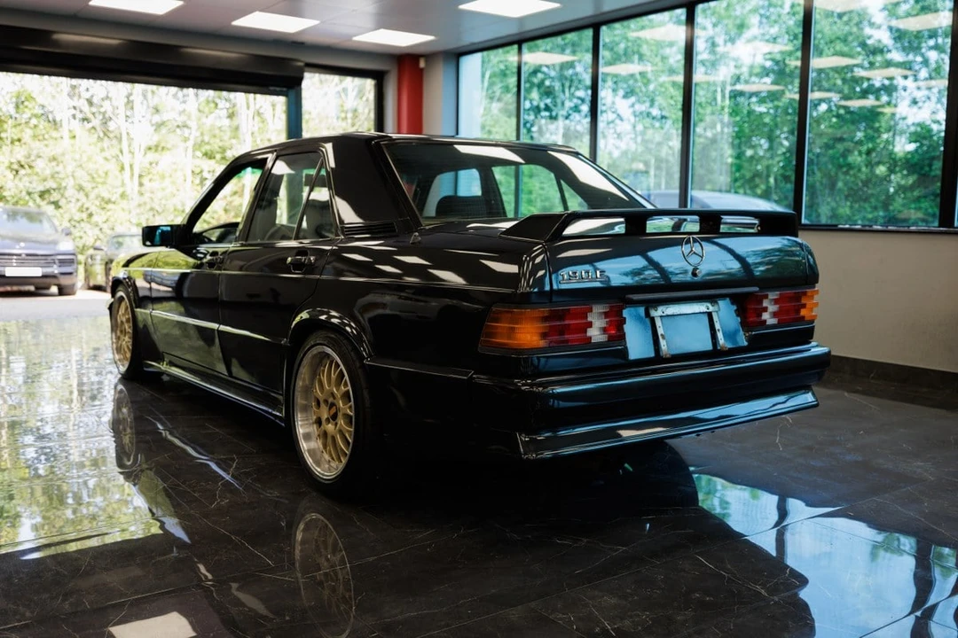1989 Mercedes-Benz 190E 2.3-16 & 2.5-16 - Image 18 of 30