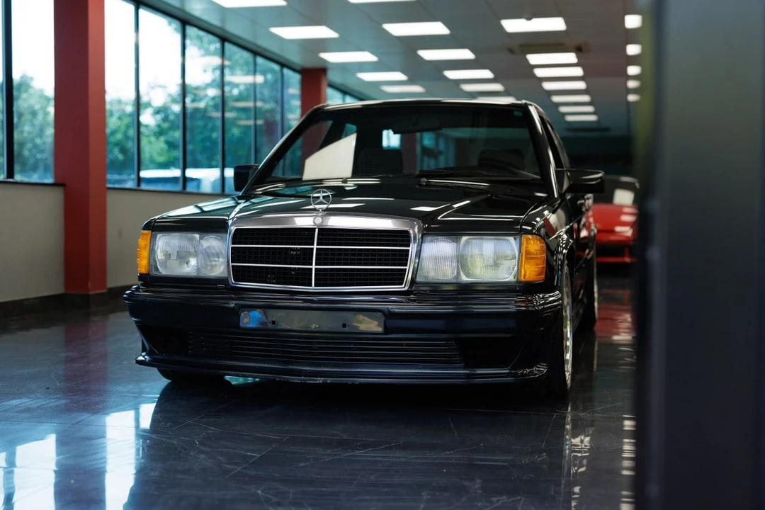 1989 Mercedes-Benz 190E 2.3-16 & 2.5-16 - Image 5 of 30