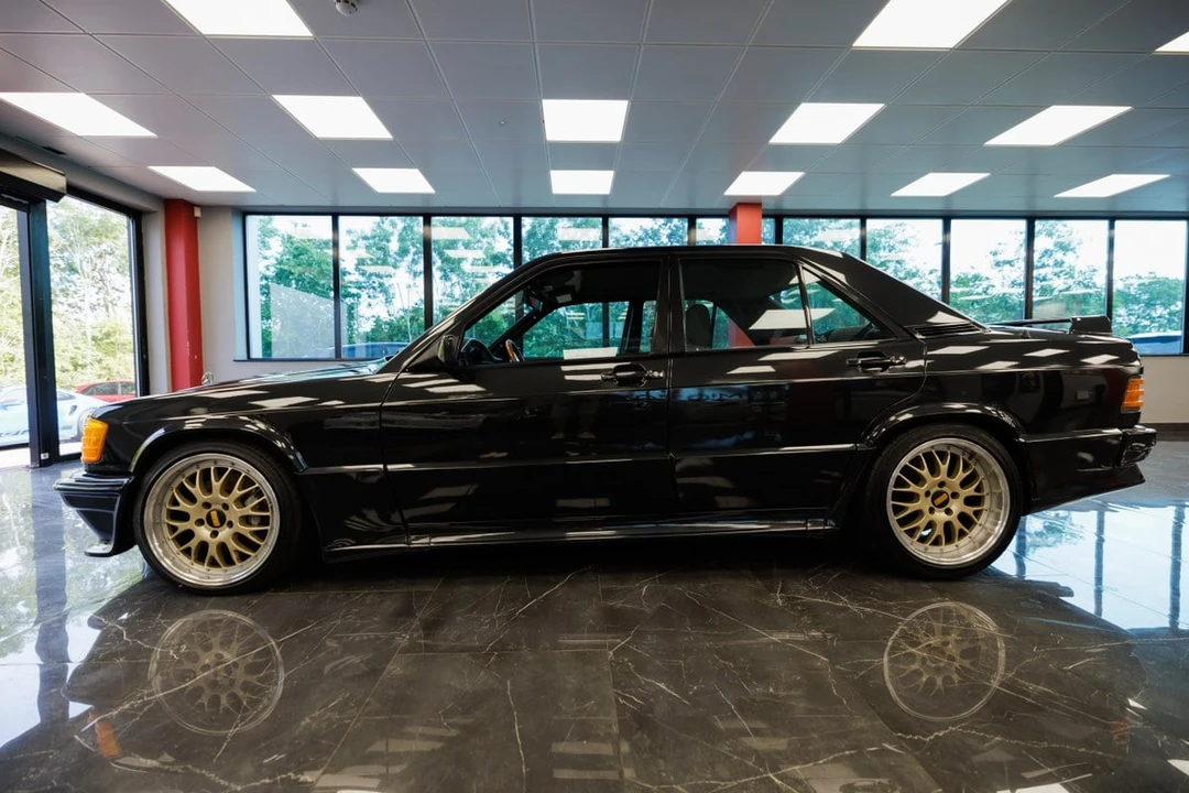 1989 Mercedes-Benz 190E 2.3-16 & 2.5-16 - Image 15 of 30