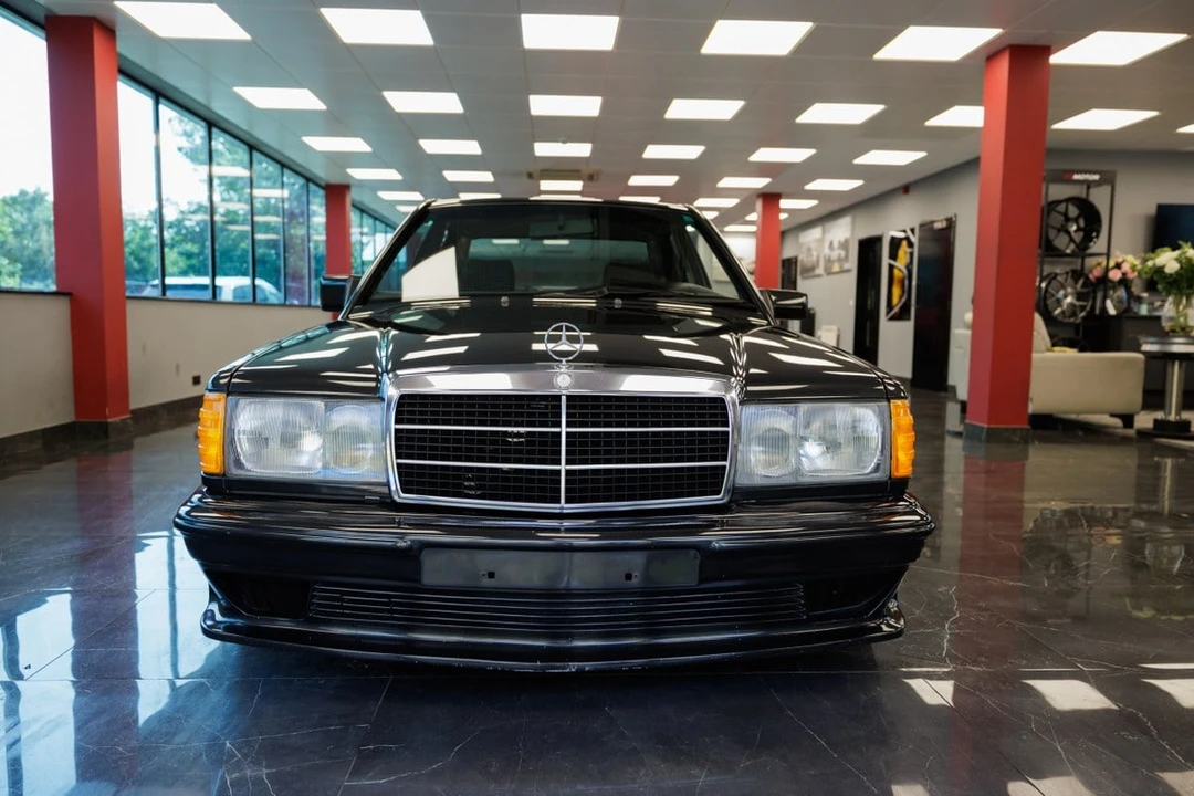 1989 Mercedes-Benz 190E 2.3-16 & 2.5-16 - Image 10 of 30