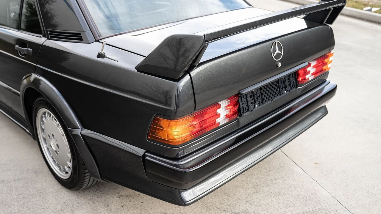 1989 Mercedes-Benz 190E 2.5-16 Evolution - Image 24 of 31