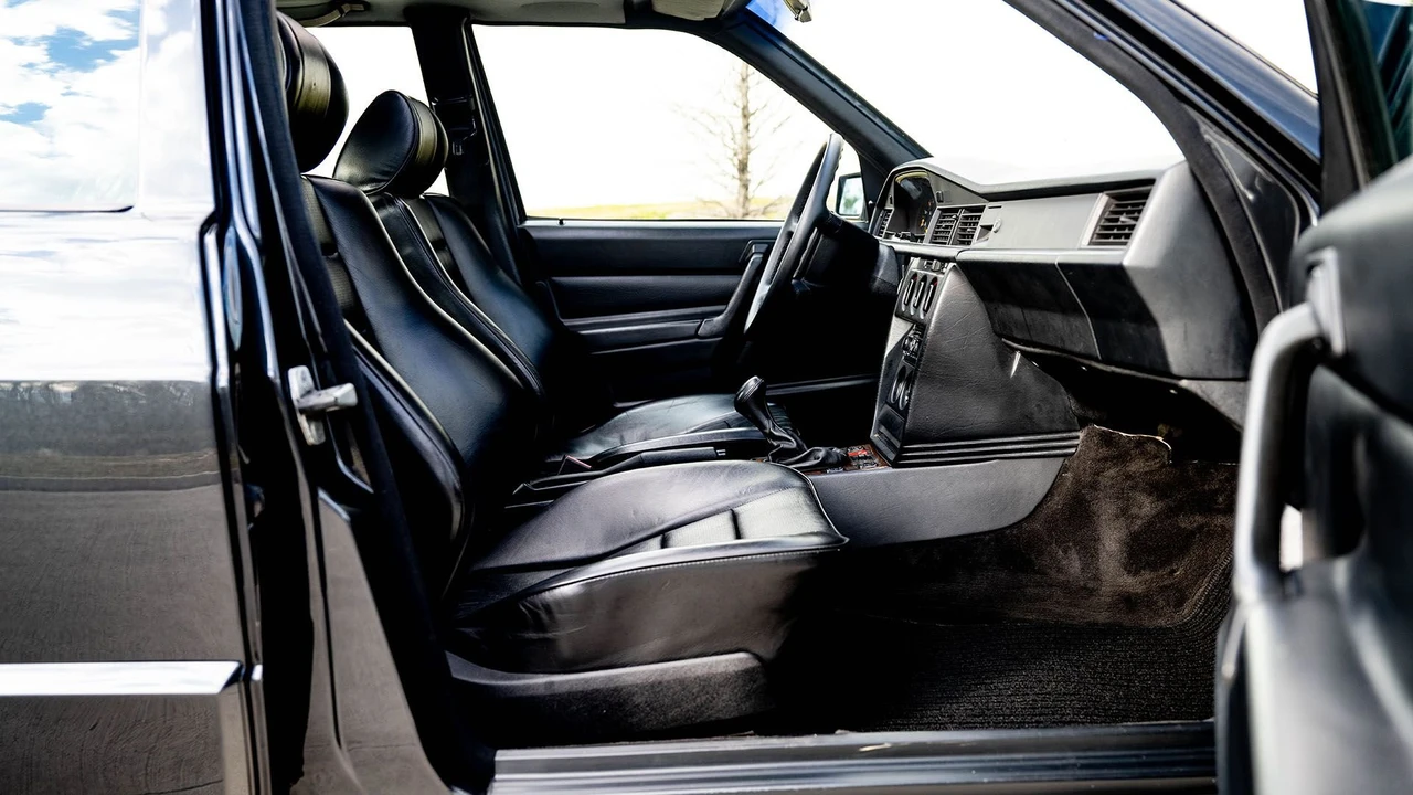 1989 Mercedes-Benz 190E 2.5-16 Evolution - Image 28 of 31