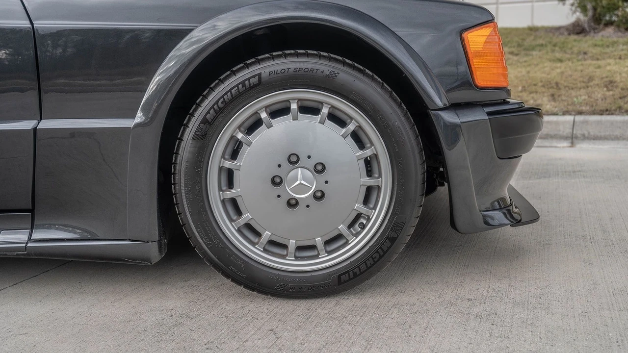1989 Mercedes-Benz 190E 2.5-16 Evolution - Image 22 of 31