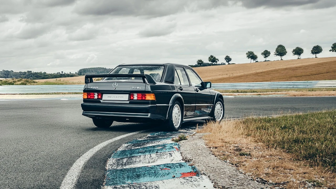 1989 Mercedes-Benz 190E 2.5-16 Evolution - Image 4 of 28