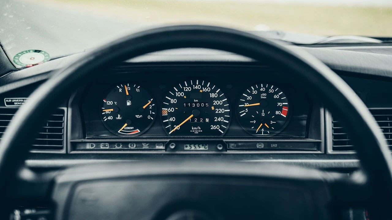 1989 Mercedes-Benz 190E 2.5-16 Evolution - Image 18 of 28