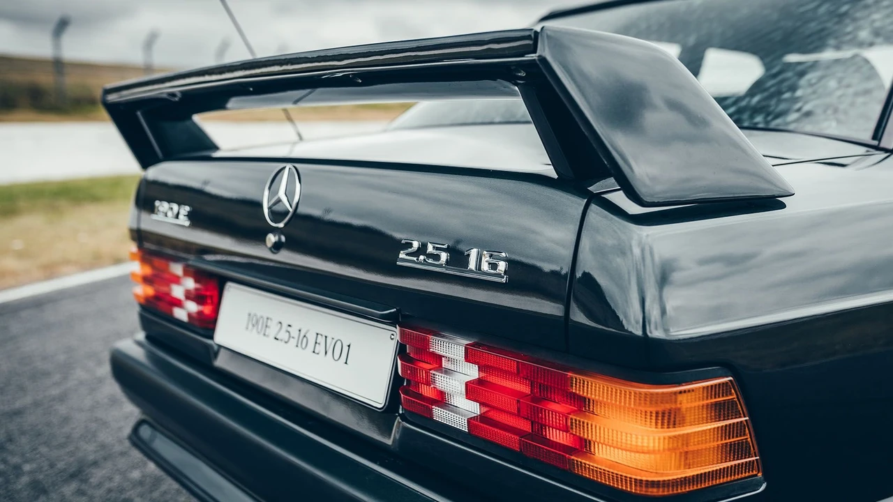1989 Mercedes-Benz 190E 2.5-16 Evolution - Image 16 of 28