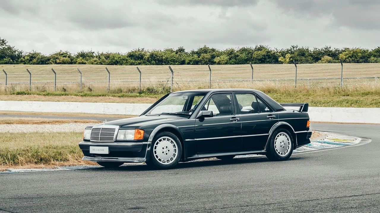 1989 Mercedes-Benz 190E 2.5-16 Evolution - Image 8 of 28