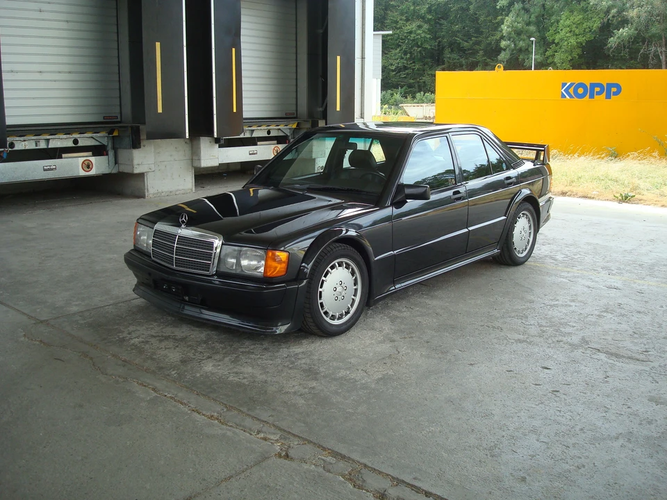 1989 Mercedes-Benz 190E 2.5-16 Evolution - Image 2 of 18