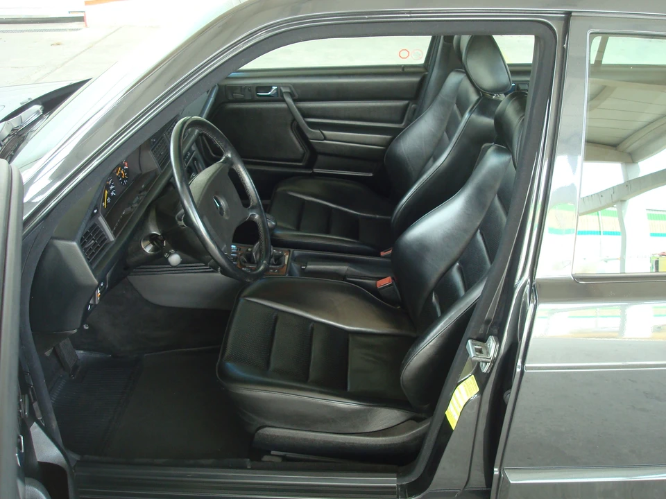 1989 Mercedes-Benz 190E 2.5-16 Evolution - Image 10 of 18