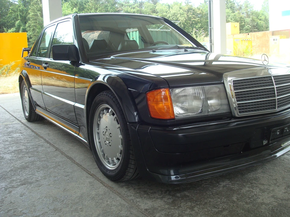 1989 Mercedes-Benz 190E 2.5-16 Evolution - Image 7 of 18