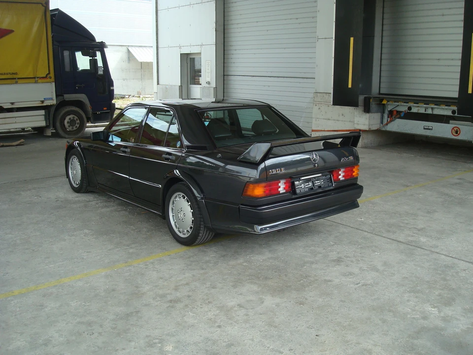 1989 Mercedes-Benz 190E 2.5-16 Evolution - Image 9 of 18