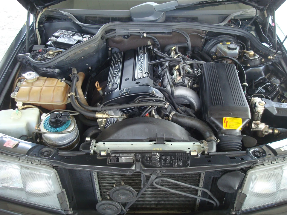 1989 Mercedes-Benz 190E 2.5-16 Evolution - Image 15 of 18