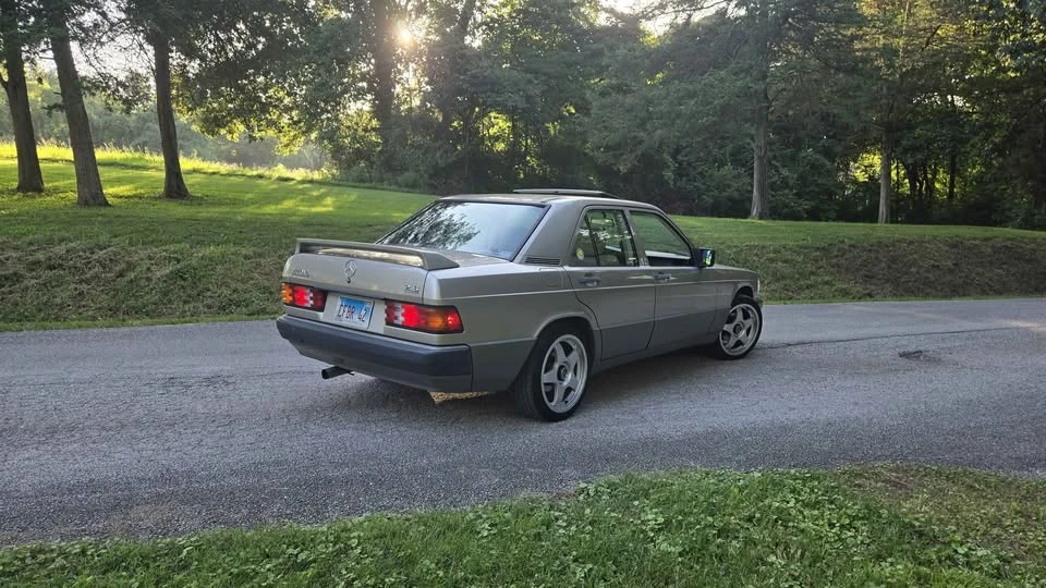 1989 Mercedes-Benz 190E - Image 4 of 11