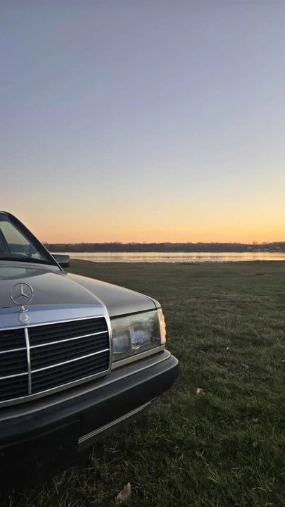 1989 Mercedes-Benz 190E - Image 2 of 11