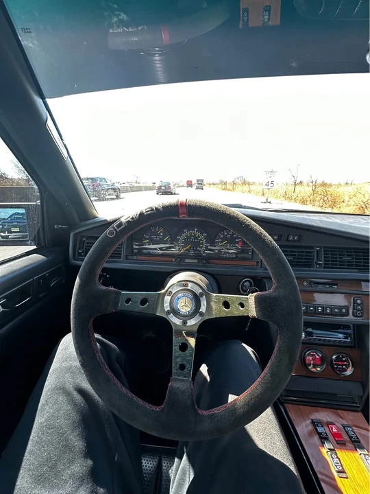1989 Mercedes-Benz 190E - Image 3 of 4