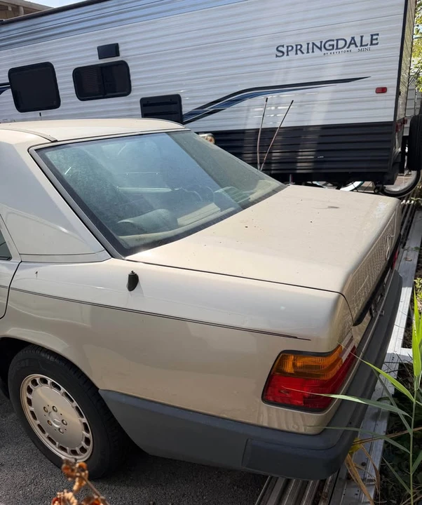 1989 Mercedes-Benz 190E - Image 3 of 8
