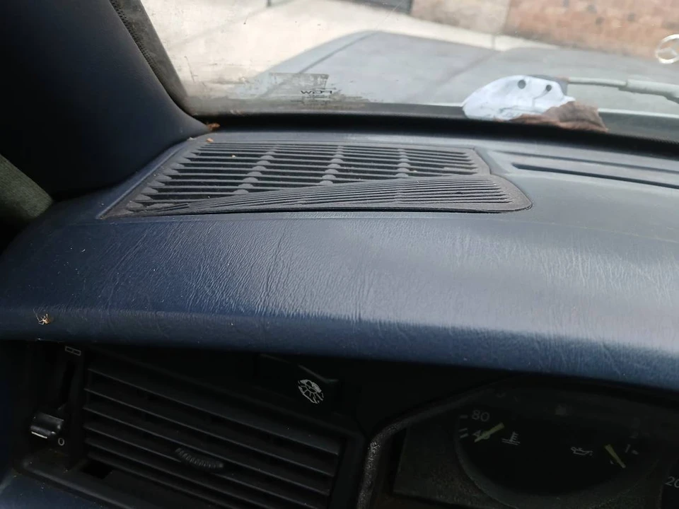 1989 Mercedes-Benz 190E - Image 7 of 24