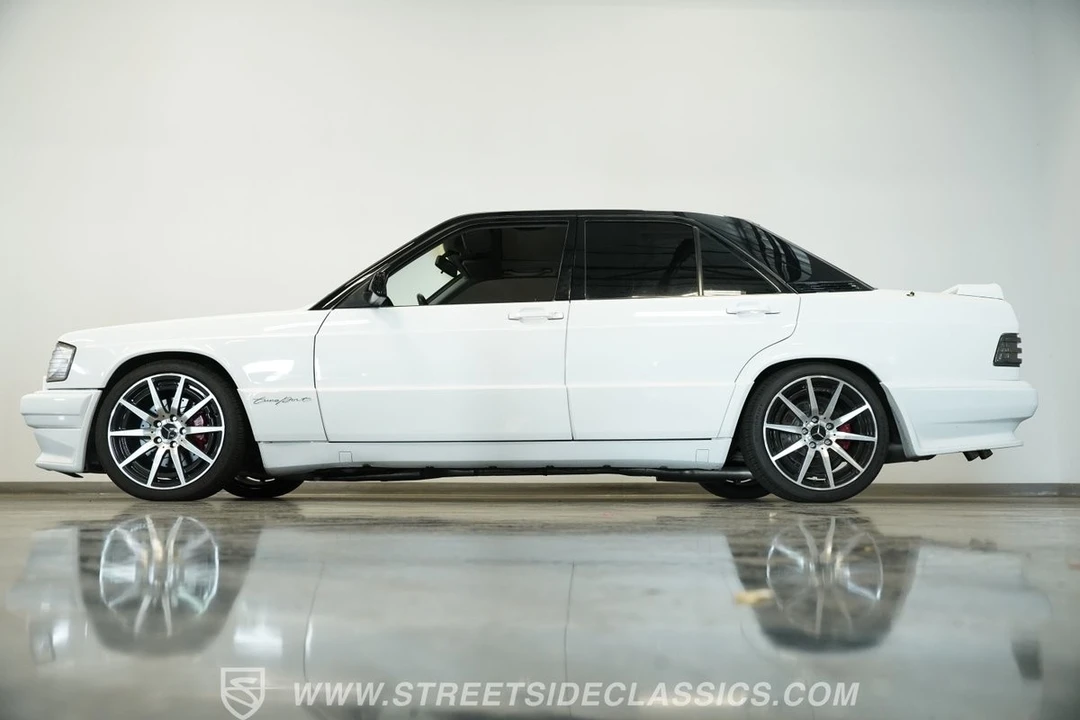 1989 Mercedes-Benz 190E - Image 9 of 12