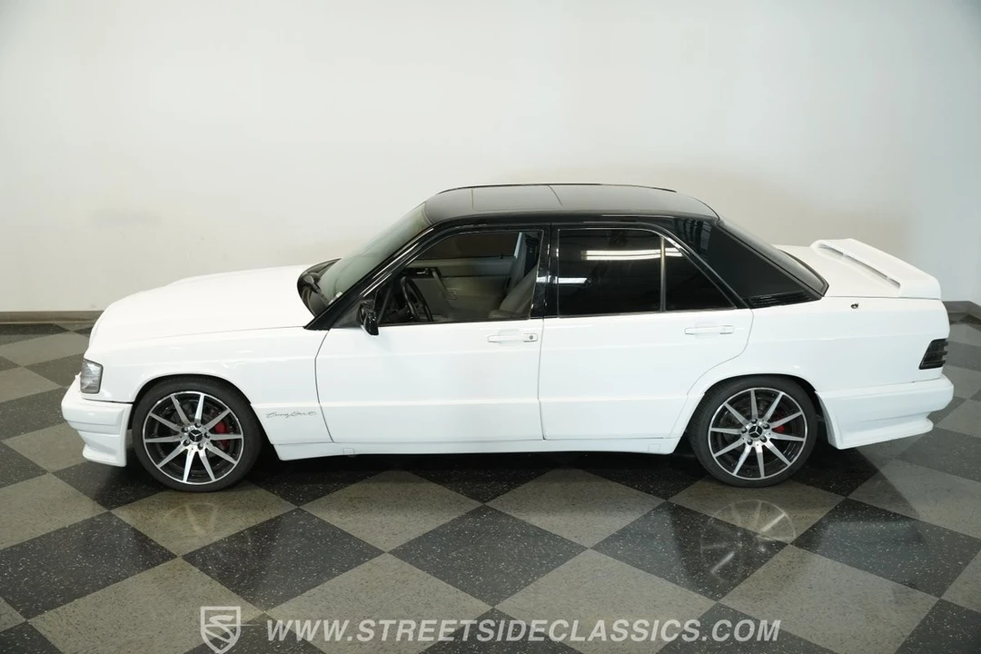 1989 Mercedes-Benz 190E - Image 10 of 12