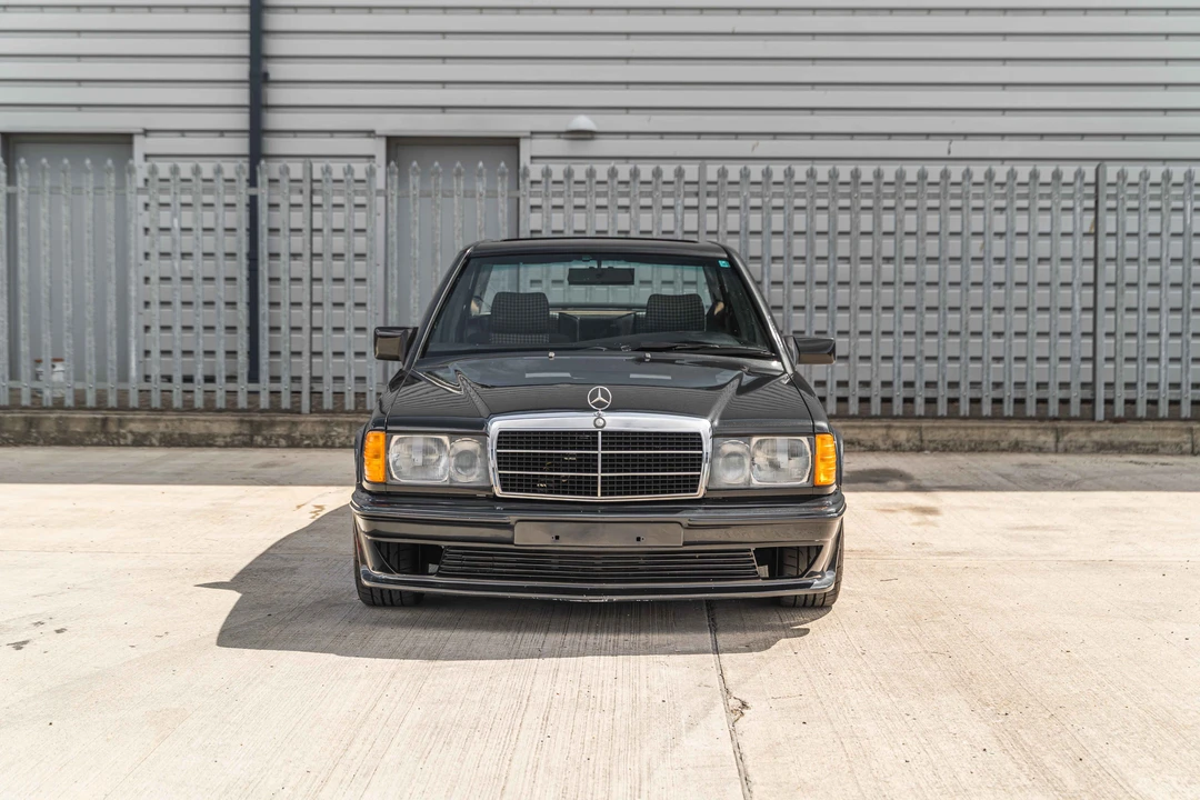 1989 Mercedes-Benz 190E 2.3-16 & 2.5-16 - Image 2 of 31