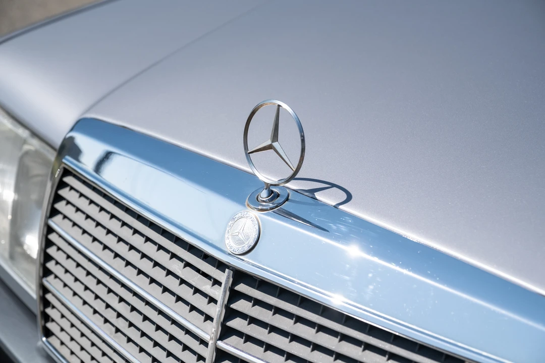 1989 Mercedes-Benz 190E - Image 24 of 31