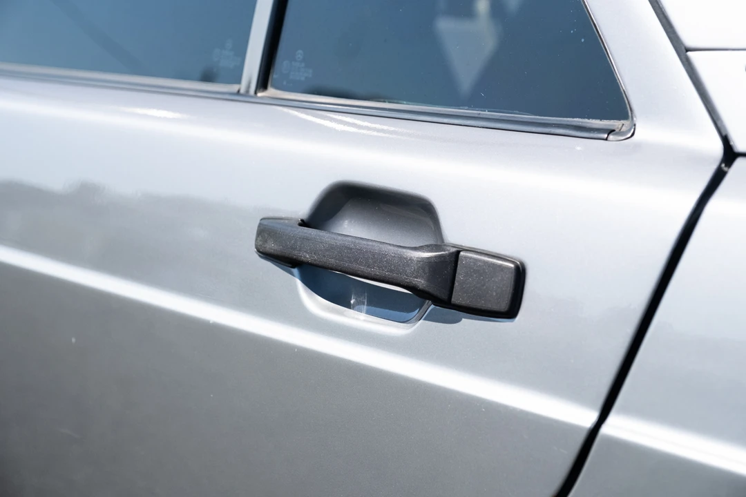1989 Mercedes-Benz 190E - Image 27 of 31