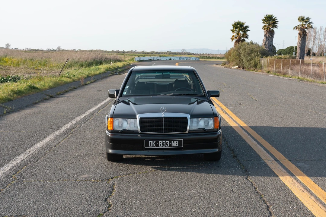 1989 Mercedes-Benz 190E 2.3-16 & 2.5-16 - Image 3 of 31